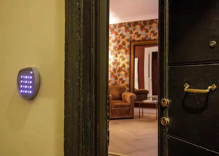 Affittacamere The Right Place 4u - Casa Truman Collection - Sole Savelli Boutique Roma